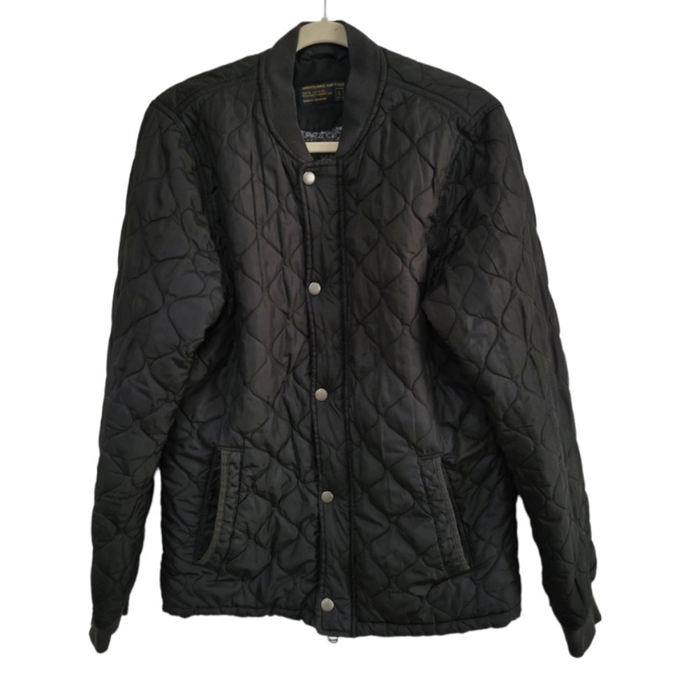 Abercrombie & Fitch Men's Quilted Jacket Boucle
Size Large Black